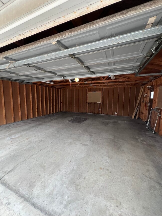 Building Photo - 3200 S 7th St