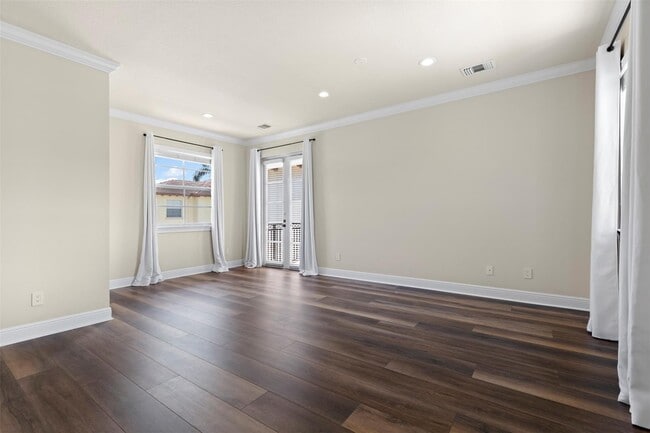 Building Photo - 105 Via Floresta Dr