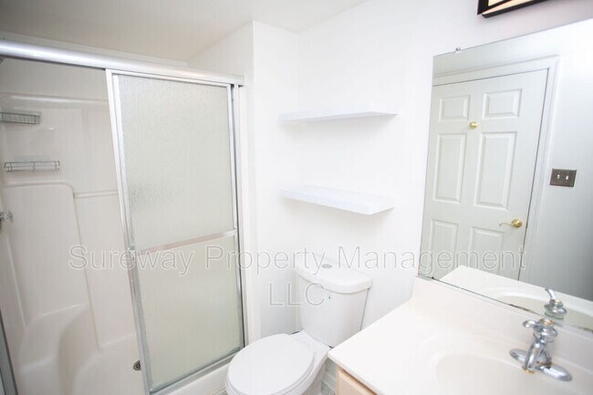 Building Photo - 712 Sage Hill Dr
