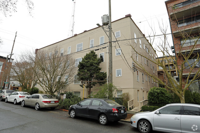 Building Photo - QA Queen Anne Court