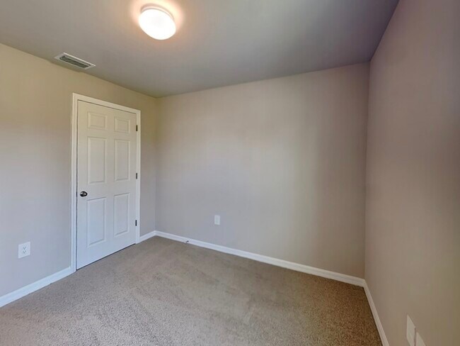 Building Photo - 4731 Gillot Blvd