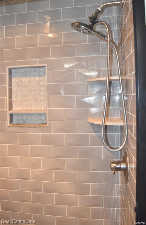 Building Photo - 460 Baldwin Ave