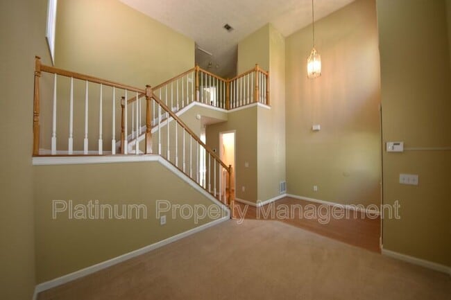 Building Photo - 950 Hillary Ln