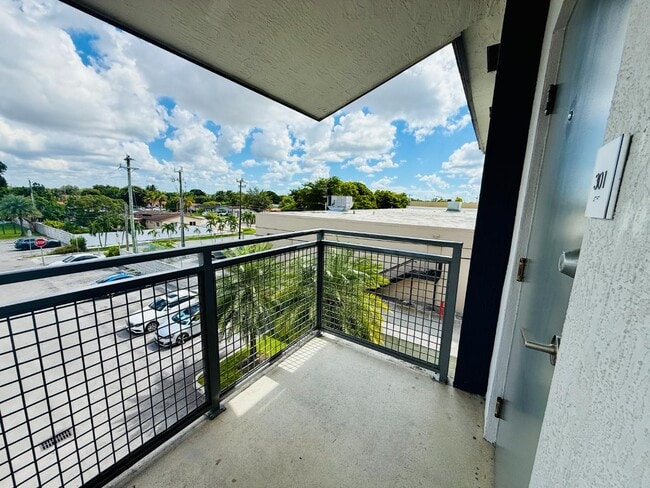 Building Photo - 1295 W 69th St