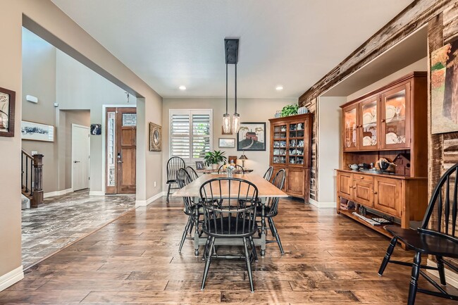 Building Photo - Luxury Living with Front Range Views, Hot ...