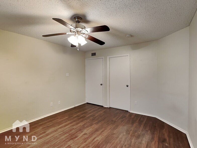 Building Photo - 6428 Fern Meadow Dr