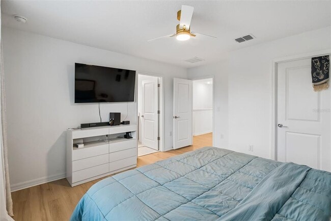 Building Photo - 2576 Penguin Blvd