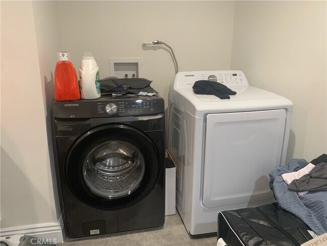 Building Photo - 111 19th St