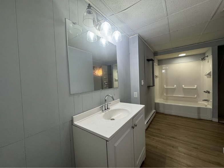 Building Photo - 26 7th St