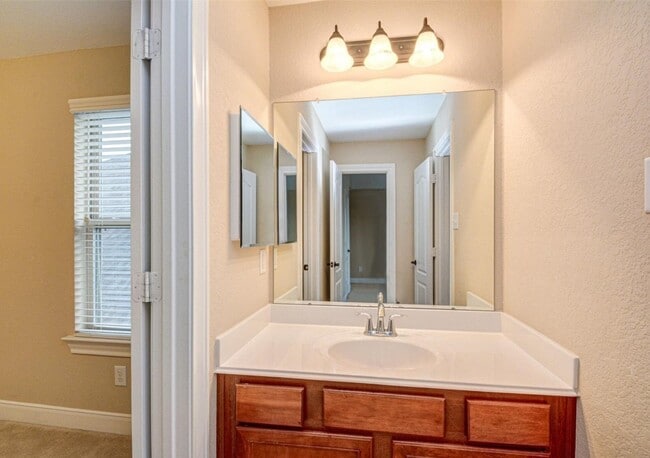 Building Photo - 199 Pinto Point Dr