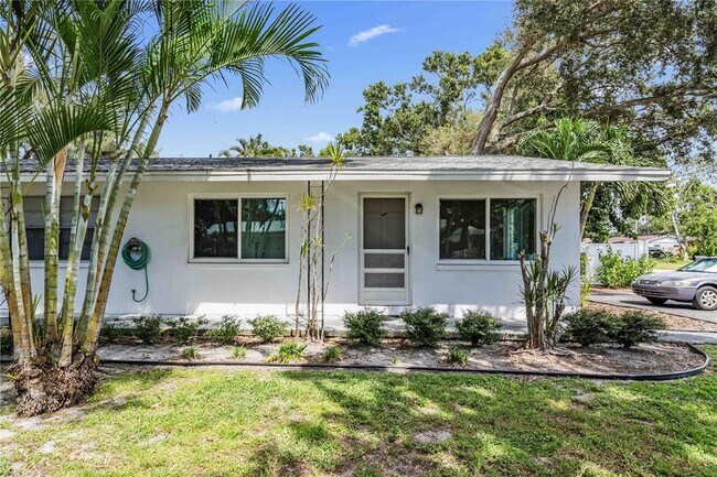 Primary Photo - 6753 49th Ave N
