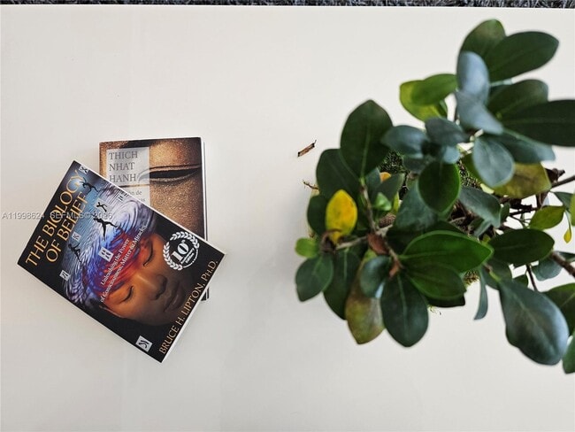 Building Photo - 1000 Brickell Plaza