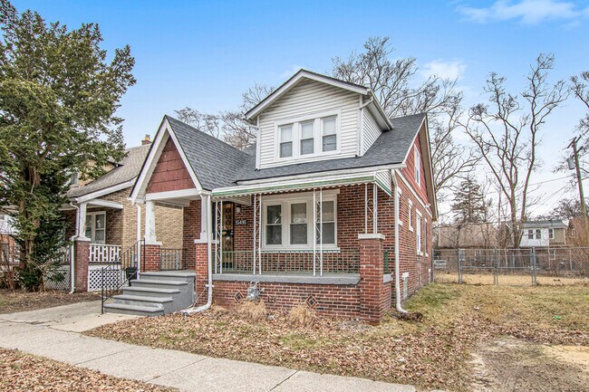 Building Photo - 15495 Littlefield St