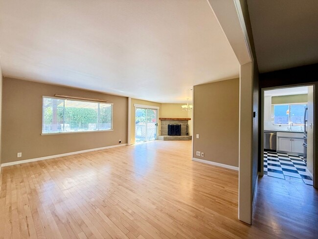 Building Photo - 74 San Dimas Ave
