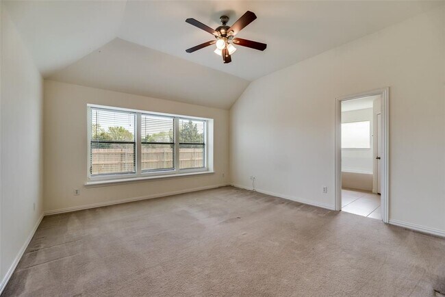 Building Photo - 121 Price Cir