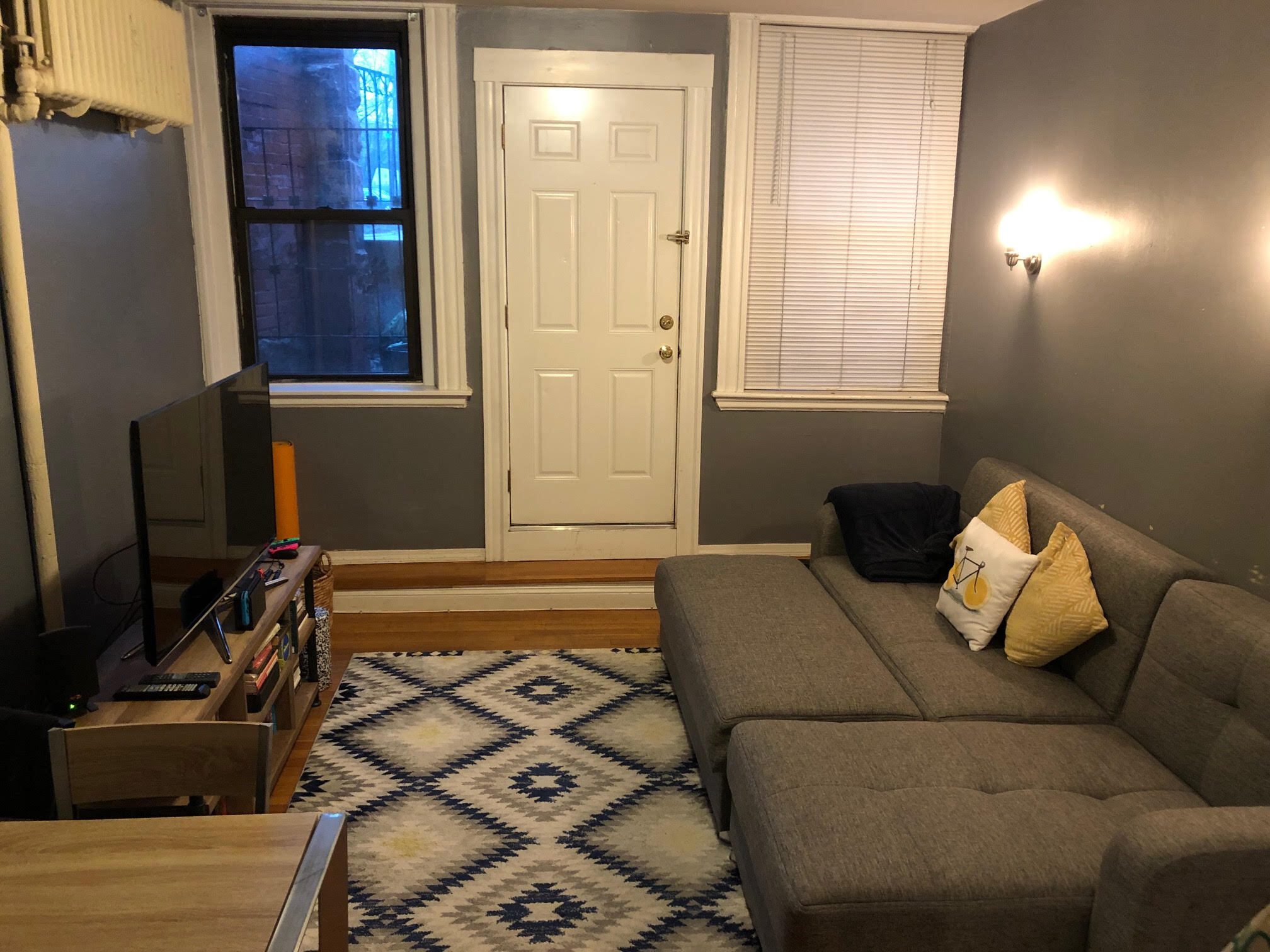 Building Photo - 585 Beacon St