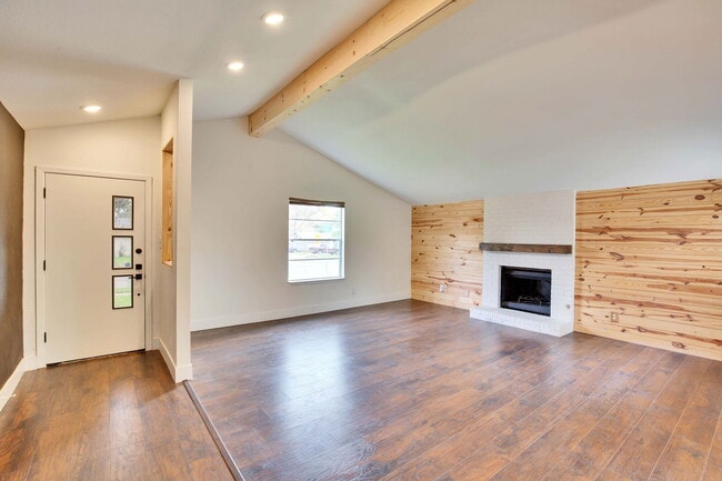 Building Photo - 7002 Skynook Dr