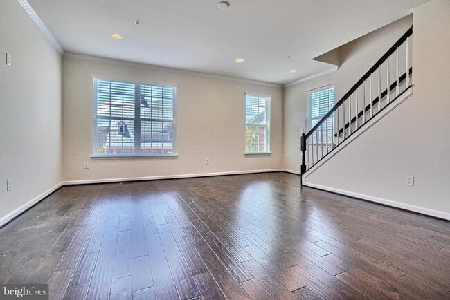 Building Photo - 8016 Blue Stream Dr