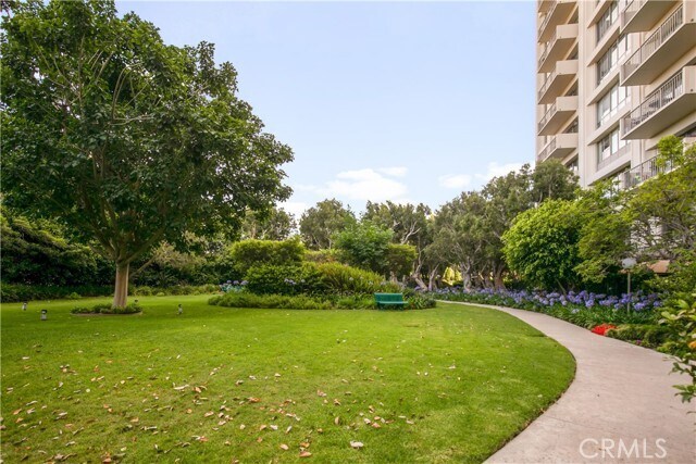 Building Photo - 2160 Century Park E