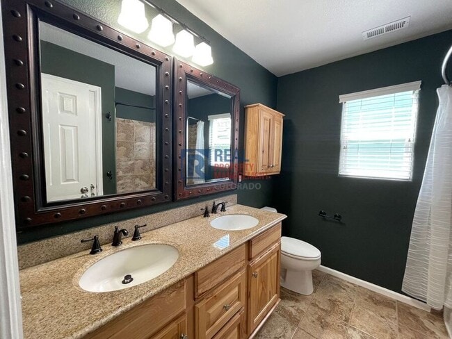 Building Photo - 2161 Falkirk Dr