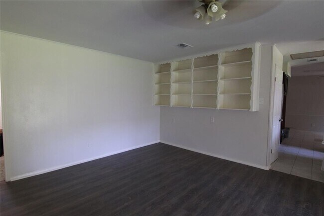 Building Photo - 9030 Langdon Ln