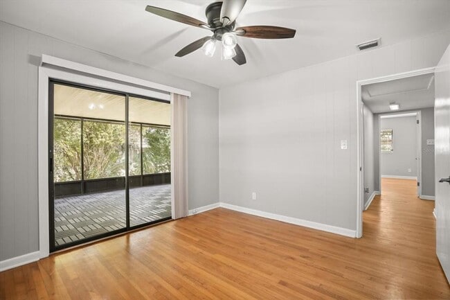 Building Photo - 524 Byron Rd