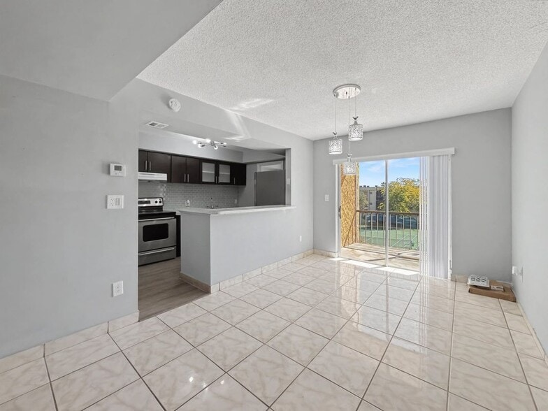 Building Photo - 8401 SW 107th Ave