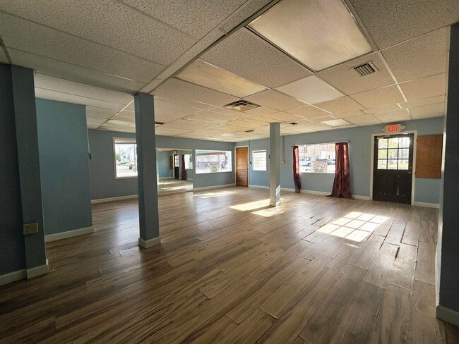Building Photo - 131 N Jefferson St