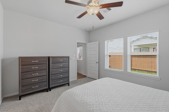 Building Photo - 8320 Bristlecone Pne Wy