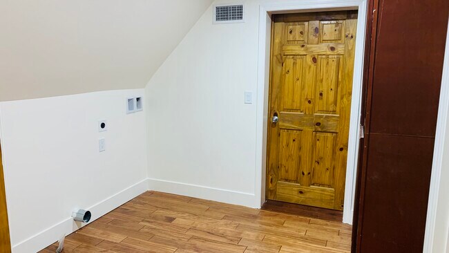 Building Photo - 24913 Matterhorn Ct