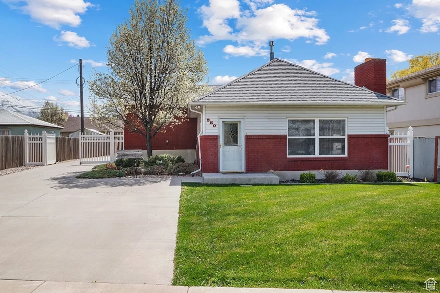 Building Photo - 950 E 1000 S