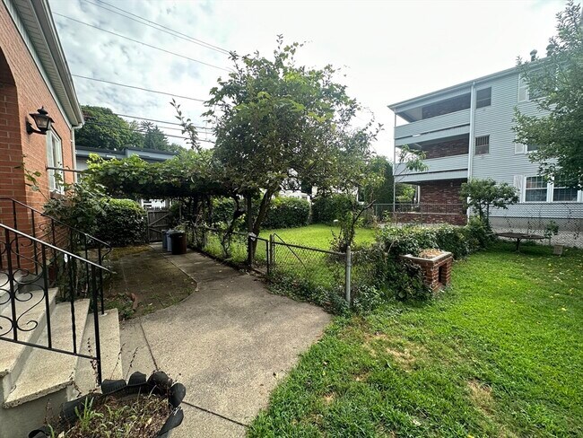 Building Photo - 30 South St