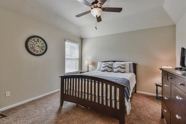 Building Photo - 143 Deerfield Meadow Dr