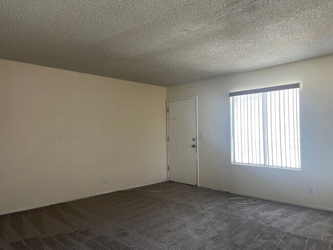 Building Photo - 524 Fir St