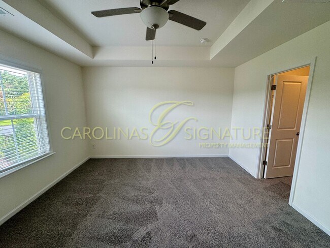 Building Photo - Fantastic 3BR/2.5BA Townhome located in The Elm at Stonecrest