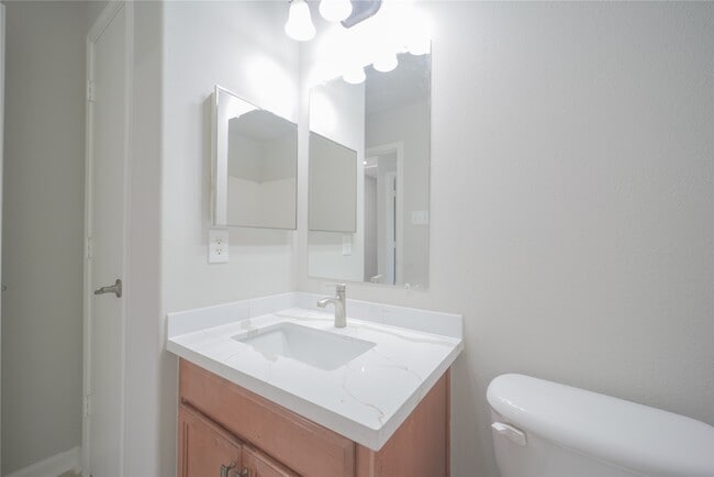 Building Photo - 2706 Star Peak Dr