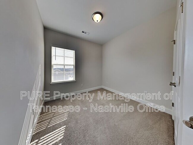 Building Photo - 1750 Park Terrace Ln