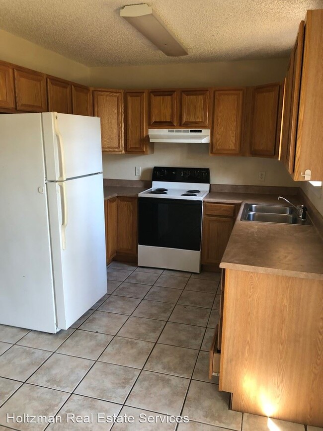Building Photo - 65 Twin Oaks