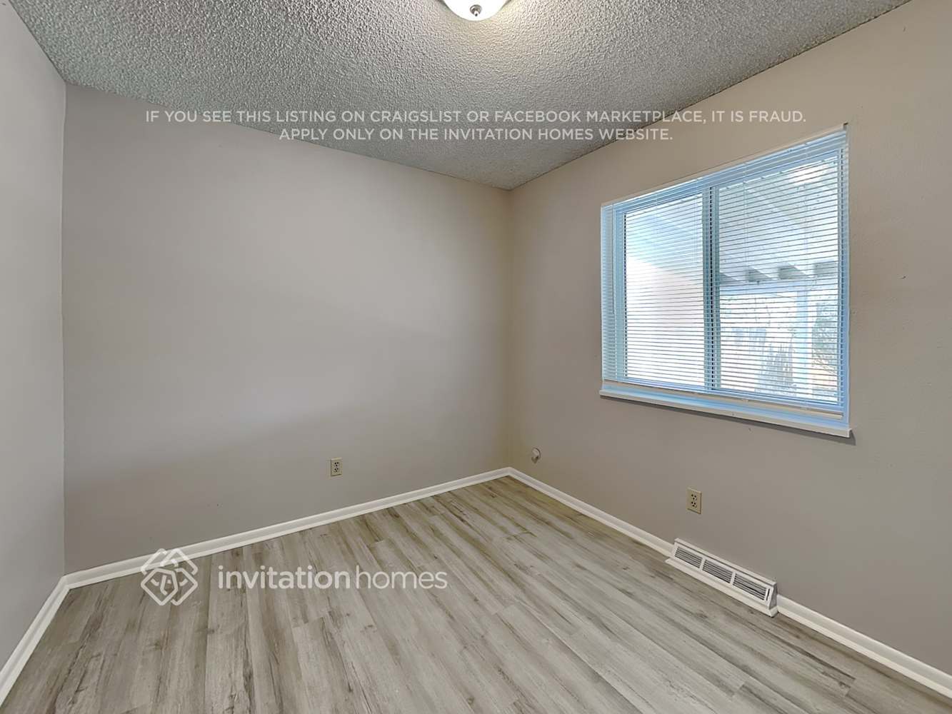 Building Photo - 1284 Ember St