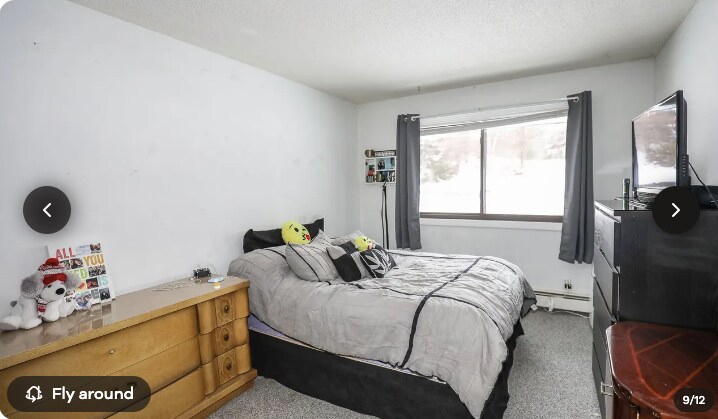 Building Photo - 10 Strawberry Bank Rd