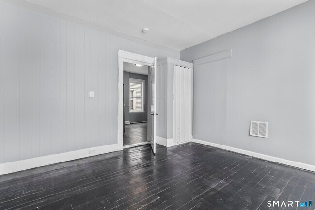 Building Photo - 78 Shelton Ave