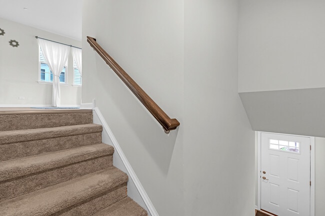 Building Photo - 780 Weller Dr