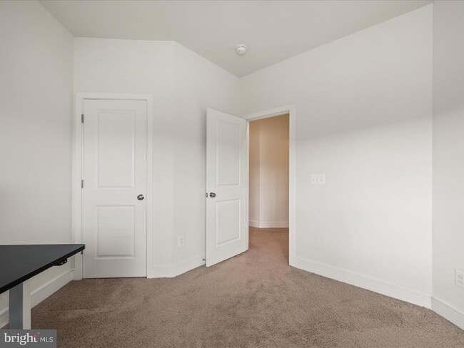 Building Photo - 25465 Nichols Orchard Terrace