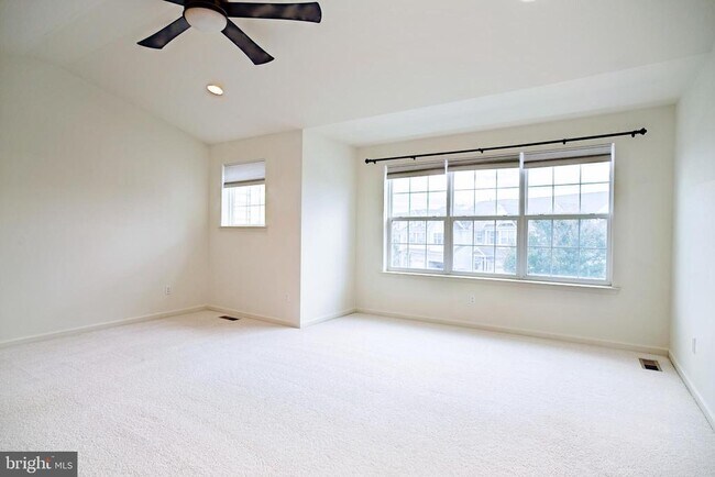 Building Photo - 339 Pennycress Rd