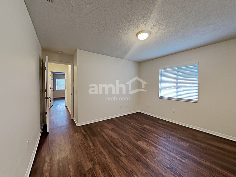 Building Photo - 4334 Country Hills Blvd