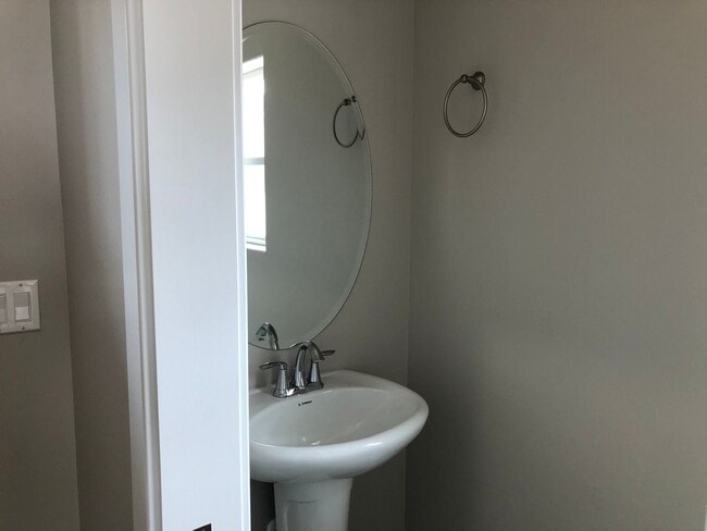Building Photo - New 2 Bedroom 2.5 Bathroom Townhome
