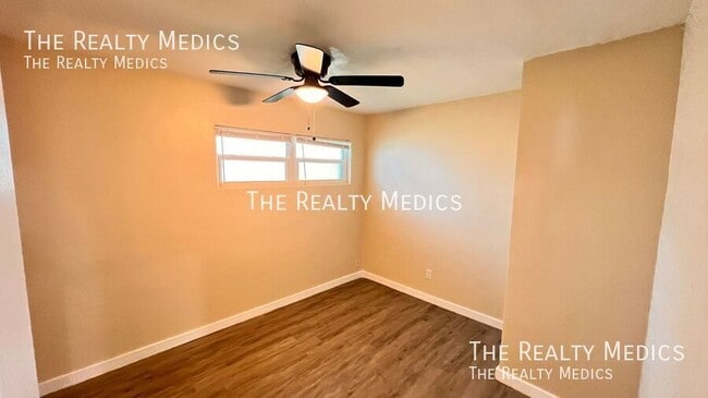 Building Photo - 6216 Lake Underhill Rd