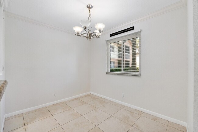 Building Photo - 9777 Westview Dr