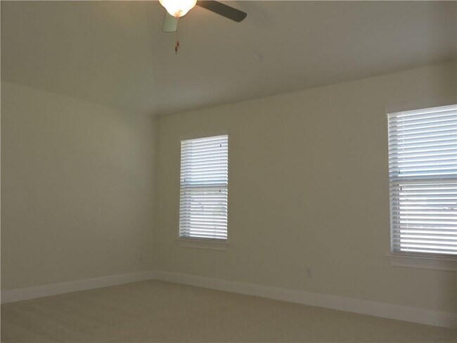 Building Photo - 1120 Sundrops St