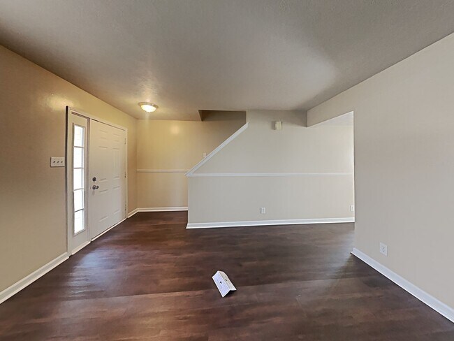 Building Photo - 460 Brookview Drive